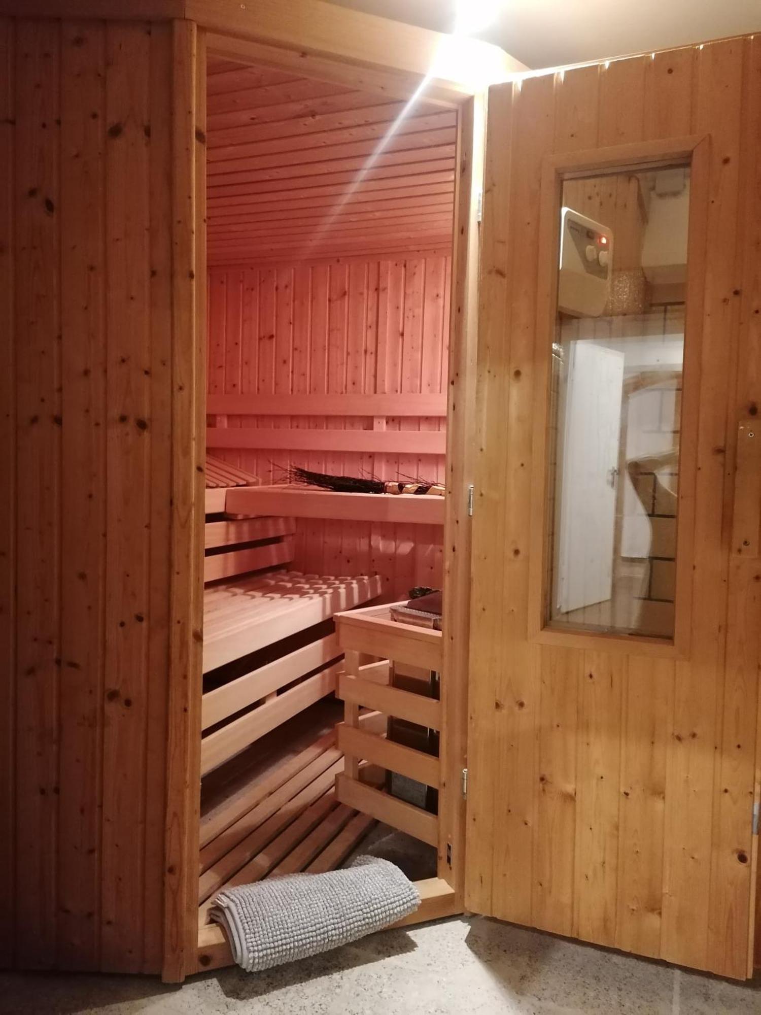 Apartment Haus Charlottenburg 1, Zentrumsnah Gelegen, Mit Blick Auf Festung